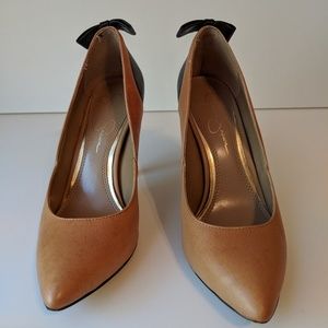 Jessica Simpson two tone heels